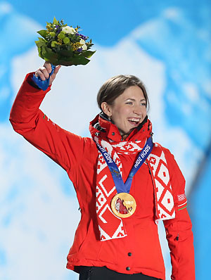 Domracheva wins 7.5km Sprint in Antholz-Anterselva