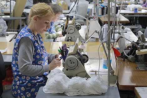 Lukashenko to inspect protective gear production at Slavyanka company