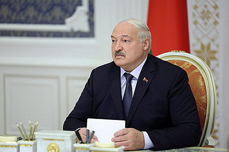 Lukashenko meets with proxies to discuss signature collection results Lukashenko meets with proxies to discuss signature collection results