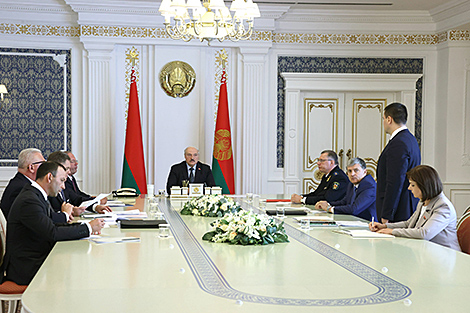 Lukashenko wants education system to sort out shortcomings