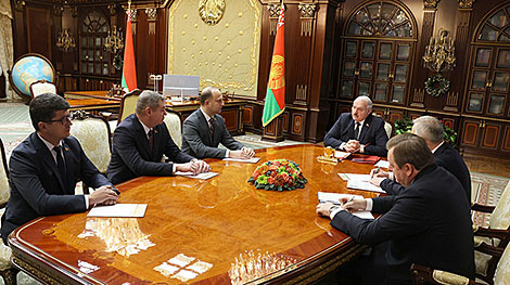 Lukashenko sets tasks for new inspector for Vitebsk Oblast