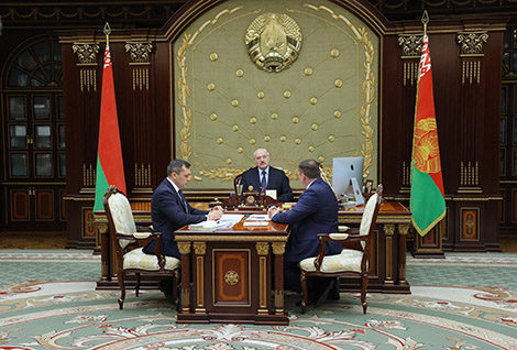 Lukashenko receives report of Belgospishcheprom chairman