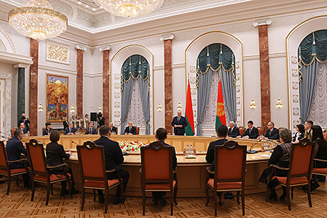 Belarusian science lauded for achievements, urged to march on