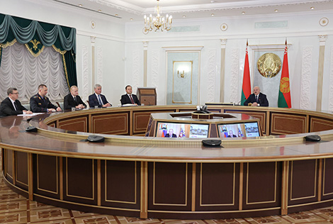 Lukashenko signs integration ordinance approving Union State programs with Russia