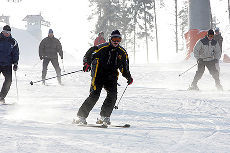 Why Lukashenko encourages Belarusians to take up skiing