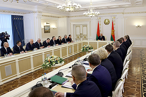 Lukashenko updates price control tasks for Belarusian government