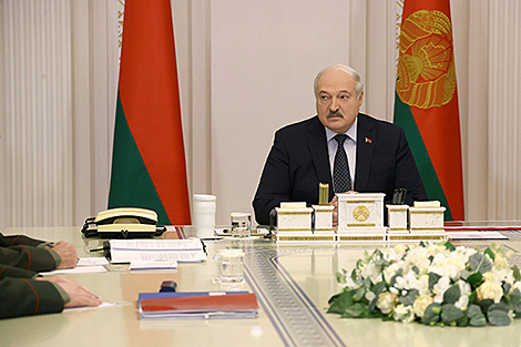 Lukashenko approves decisions on border protection for 2024