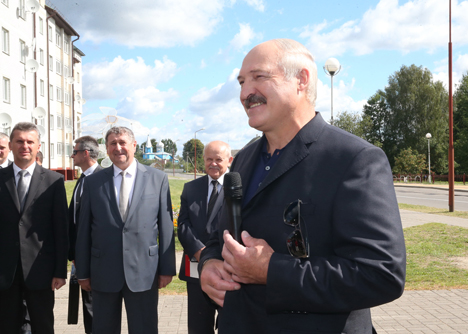 Lukashenko: Only lazy people cannot earn well in Belarus