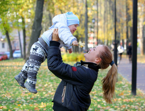 Lukashenko sends Mother Day greetings to Belarusian women
