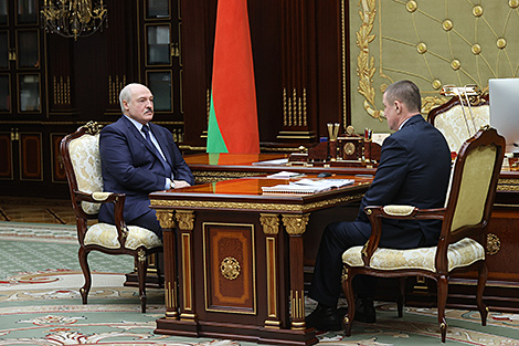 Lukashenko meets with Mogilev Oblast governor