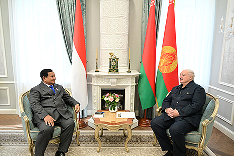 Lukashenko meets with Indonesian President Prabowo Subianto