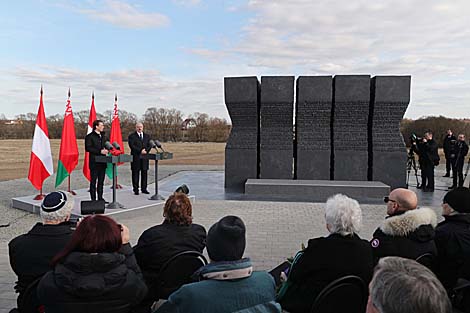 Belarus president, Austrian chancellor unveil monument to Nazism victims