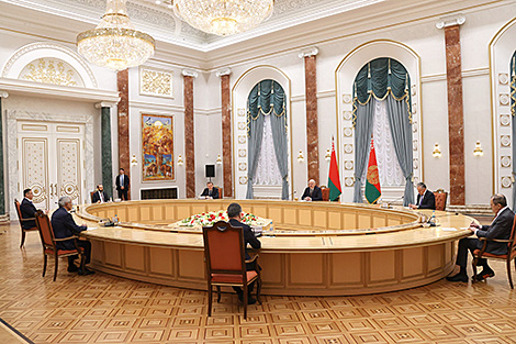 Lukashenko urges CSTO countries to develop joint plan of actions in economy