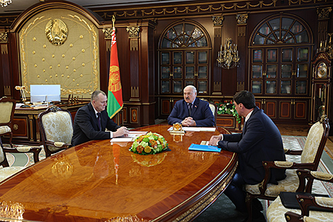 Lukashenko outlines regional development approaches