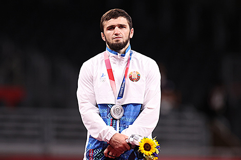 Tokyo 2020: Belarus’ Kadzimahamedau claims Men’s Wrestling silver