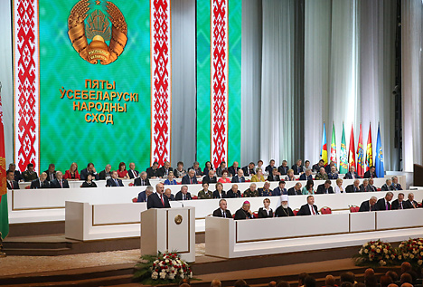 Lukashenko sees Belarus strong and prosperous country in five years