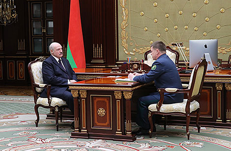 Belarus president reviews customs service performance