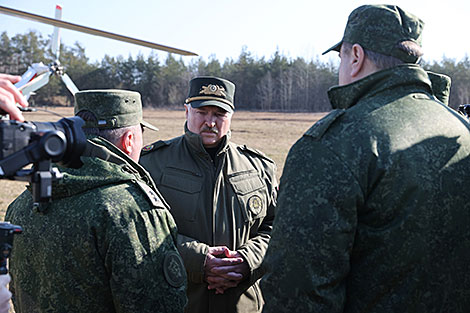 Lukashenko: Those who violate Belarus’ border should be destroyed