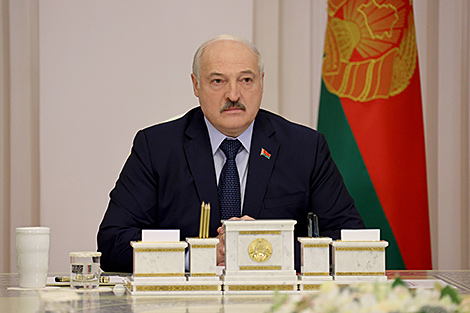 Lukashenko hosts conference to discuss civil society, political parties, public associations