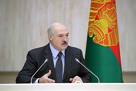 Lukashenko wants results from linen industry