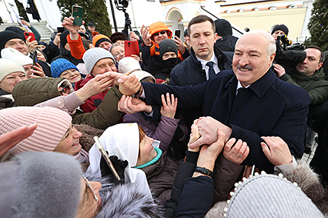 What state support is available to women? Why does Lukashenko call himself ‘women’s president’?
