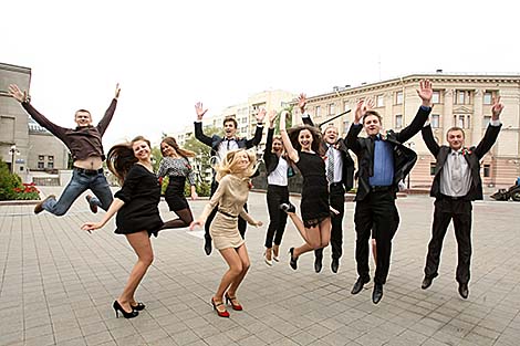 Lukashenko extends Youth Day greetings to young Belarusians