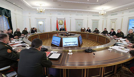 Lukashenko projects increased threats to Belarus’ military security