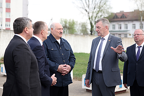 Lukashenko on Shklov agricultural service center renovation: Other facilities will follow suit