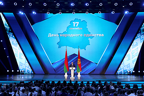 Lukashenko: People’s Unity Day symbolizes eagerness of Belarusians to live in native land