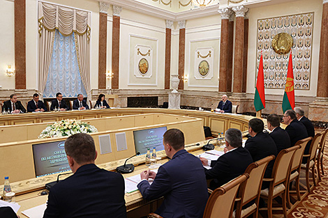 Lukashenko wants all shortcomings of Belarusian healthcare system fixed by 1 January