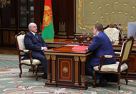 Belarus president expects digital technologies to improve performance of real economy sector