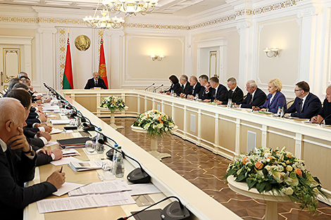 Belarusian government urged to address issues important for society