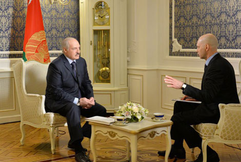 Lukashenko gives interview to Interstate TV and Radio Company Mir