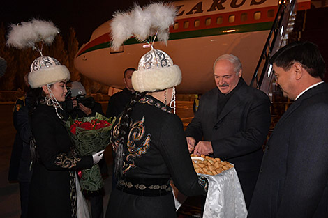 Belarus president arrives in Kyrgyzstan to participate in CSTO summit