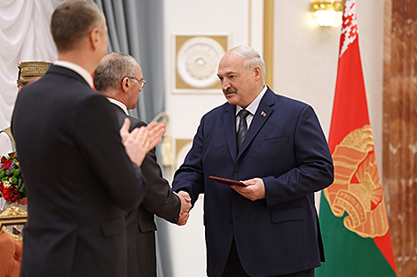 Lukashenko presents Doctor of Science diplomas, professor certificates