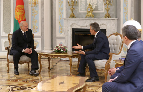 Lukashenko guarantees support to Vnesheconombank in Belarus