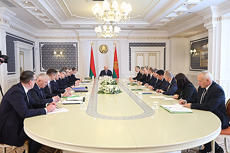 Lukashenko demands return on investments in sports