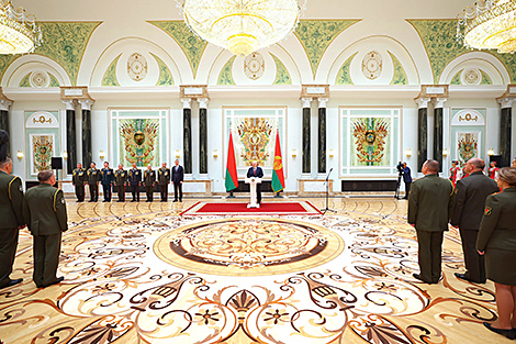 Lukashenko pledges toughest response to any hostile moves against Belarus