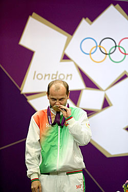 Sergei Martynov wins Olympic gold medal