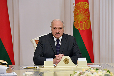 Lukashenko urges to keep people employed