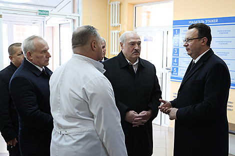 Lukashenko demands smart resource management in healthcare