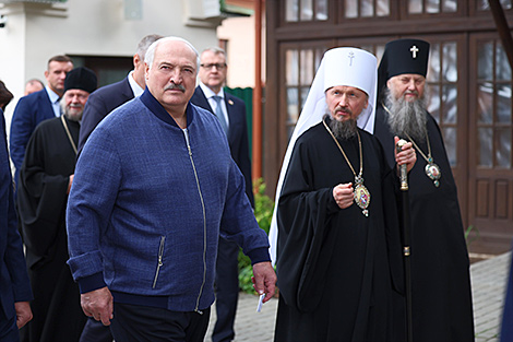 Lukashenko briefed on growing ‘monasterying’ trend among youth seeking digital detox