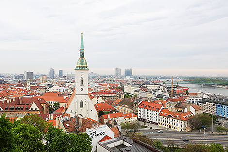 Lukashenko congratulates Fico on 80th anniversary of Bratislava's liberation from Nazis