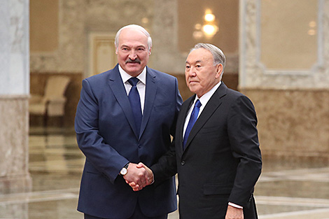 Lukashenko sends birthday greetings to Nazarbayev