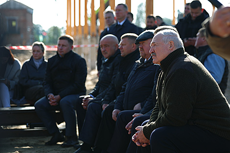 Lukashenko urges to give momentum to Polesie region