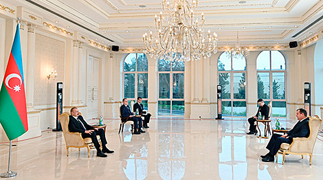 Belarus ambassador presents credentials to Azerbaijani president