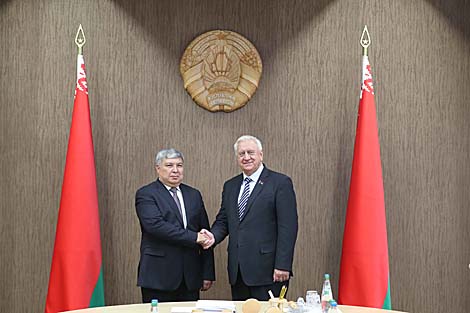 Uzbekistan invites Belarus to set up joint research laboratories