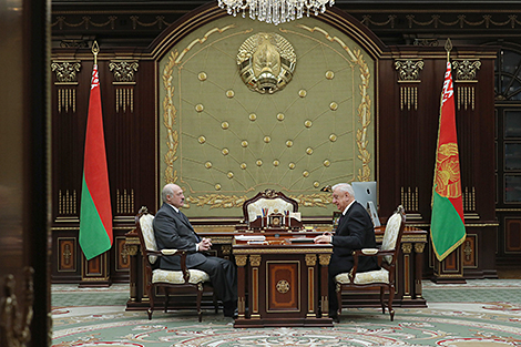 Lukashenko slams EAEU for dawdling