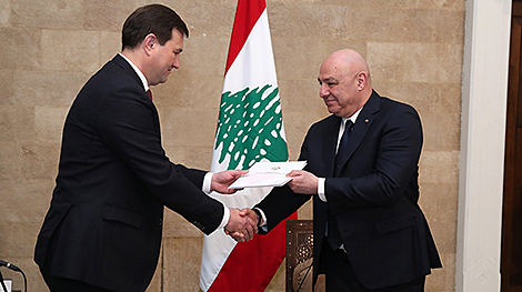 Lebanese president accepts invitation to visit Belarus