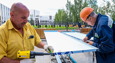 Lukashenko wants major renovation of Belarusian schools finished this year